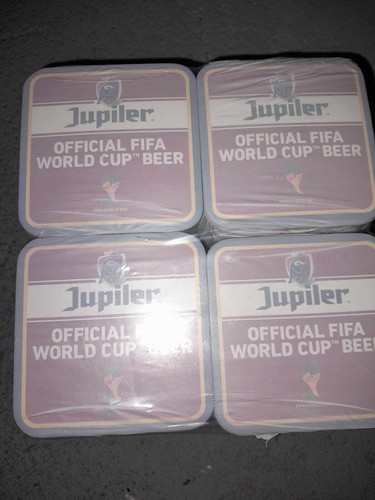 Jupiler sous verre - verre, carton