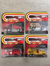 Lot de 4 anciennes voitures Majorette sous Blister