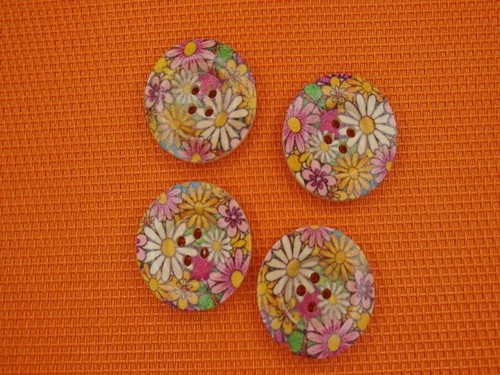 Lot boutons bois peint - de,