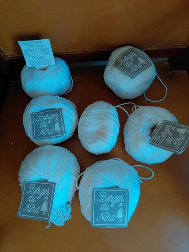 Lot pelotes laine berger - 7,