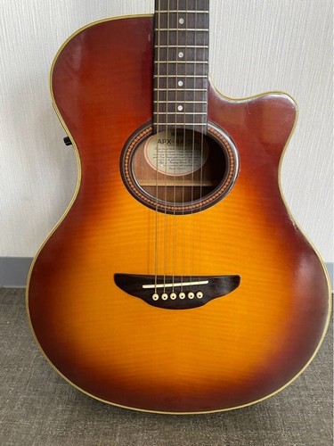 Guitare électrique acoustique