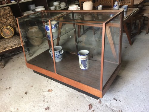 Vitrine comptoir magasin - comptoir,