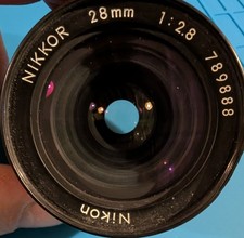 Nikon AI-S 28MM F/2.8