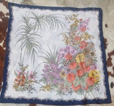 VINTAGE GUCCI SILK SCARF