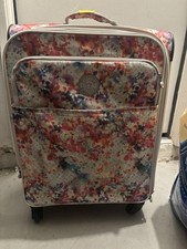 Kipling Parkers 961  Garden Party 14x22x9 Cabin Spinner Wheel Luggage