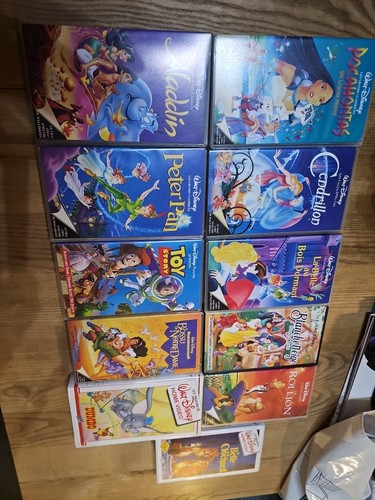 Lot cassettes vhs disney - 11,