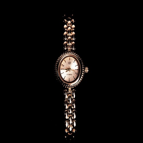 Montre bracelet dorée - dorée, à