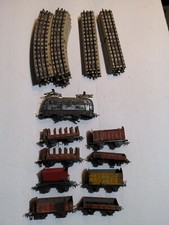 Marklin RS 800 Locomotive, 8 Train Cars & 20 Pcs. of tracks READ!!