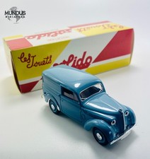 RENAULT JUVAQUATRE 1952 TOLE