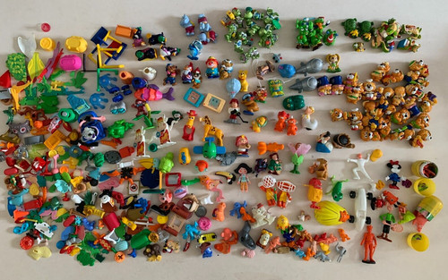 Lot divers figurines kinder - divers,