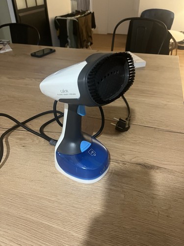 Défroisseur vapeur main - vapeur, a
