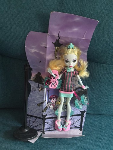 Poupée monster high scaris - poupée,
