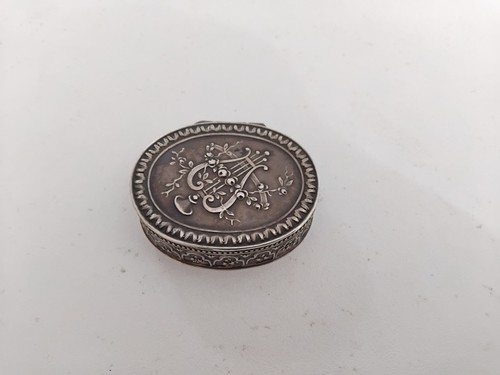 Ancienne boite tabac pilule - ,