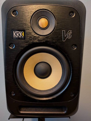 Krk series 6 5 - v6,