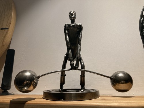Sculpture métal figure - ,