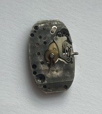 MOUVEMENT MECANIQUE DE MONTRE