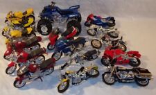 Lot de 15 motos miniatures + 1