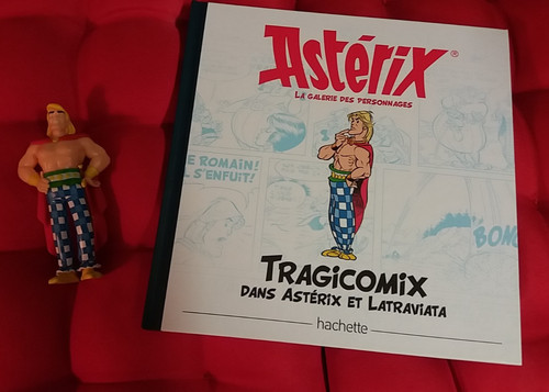 Figurine tragicomix avec - figurine,