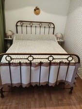 Couvre-lit   au crochet fait