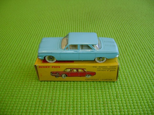Dinky toys 557 chevrolet - dinky,