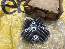 Culasse Suzuki 50 A50 AC50 AC50 TS50 NOS origine Japon P/N 11111-05101