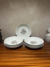 Lot de 9 assiettes creuses –