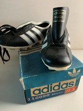 CHAUSSURES FOOTBALL ENFANT //