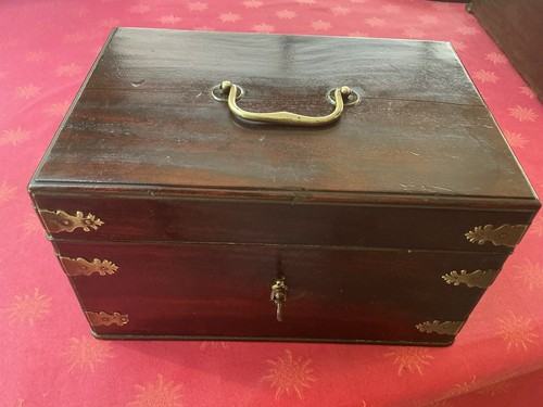 Ancien coffre changeur - de,