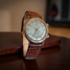 Jaeger-LeCoultre Memovox –