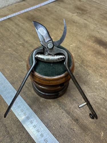 Outil ancien old tool - ,