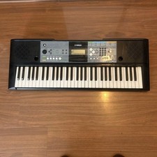 Yamaha PSR-E233 61 touches
