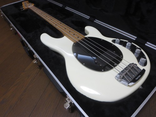 Ernie ball music man - man, stingray