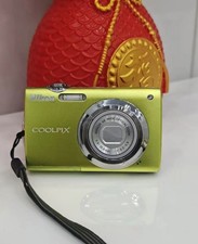 Nikon COOLPIX S3000 12.0MP 4X