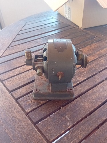 Jouets anciens petit moteur - anciens,