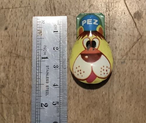 Criquet tôle bonbon pez - criquet,