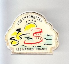 RARE PINS PIN'S .. TOURISME CAMPING CAR CARAVANE CHARMETTES LES MATHES 17 ~BK