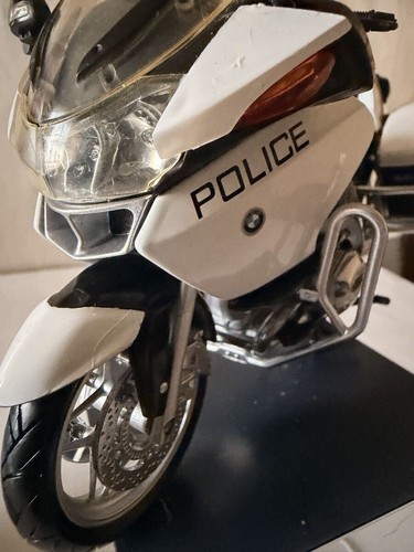 Relativement propre bmw police - relativement,