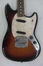 [Fender] Guitare électrique