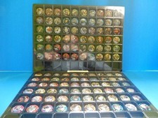 La série de 120 capsules de