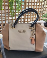 Sac à main GUESS Très Bon