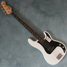 Fender Made in Japan Traditional 70s Precision Bass Arctic White