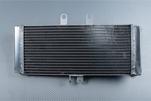 Radiateur eau type - racing, en