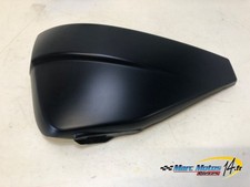 CACHE LATERAL GAUCHE