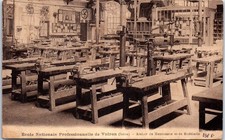 38 VOIRON - vocational school, carpentry workshop