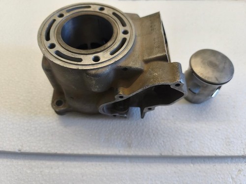 Cylindre piston joints - +, +