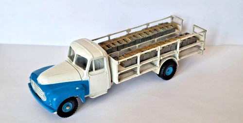 Dinky toys camion laitier - toys,