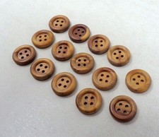 Lot 14 Boutons anciens en bois