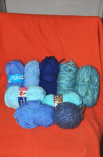 Lot de 9 pelotes de laine
