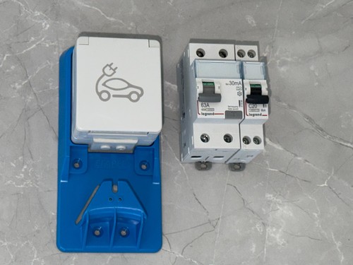Prise chargeur recharge