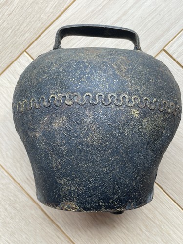 Ancienne cloche vache des - cloche,